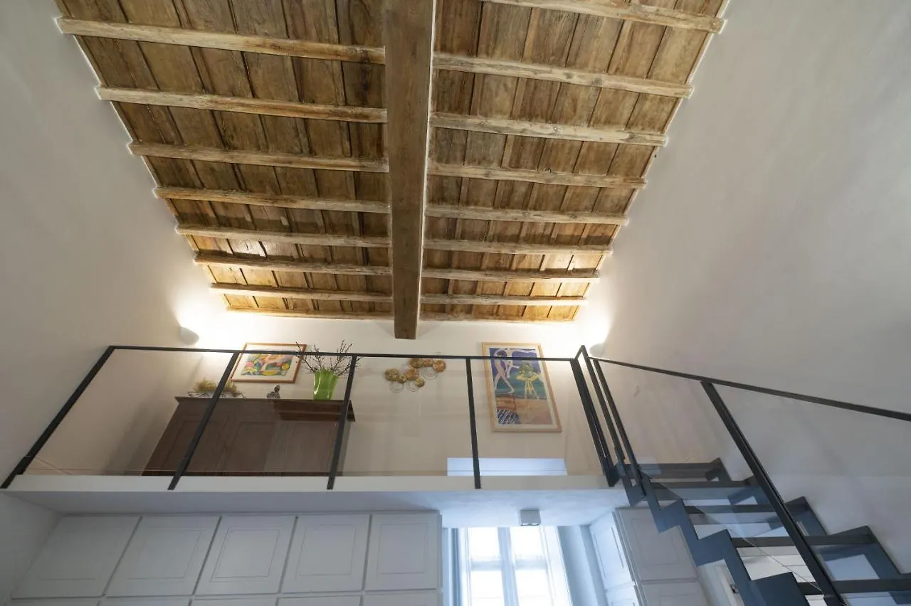 Charm And Style By Campo De Fiori Apartment Rome